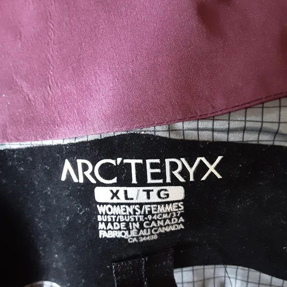 Arc'teryx Alpha SV Burgandy Coat w/ Gortex Pro Shell - Picture 12 of 15